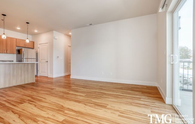 1 bed, 1 bath, 740 sqft, $1,625, Unit B230