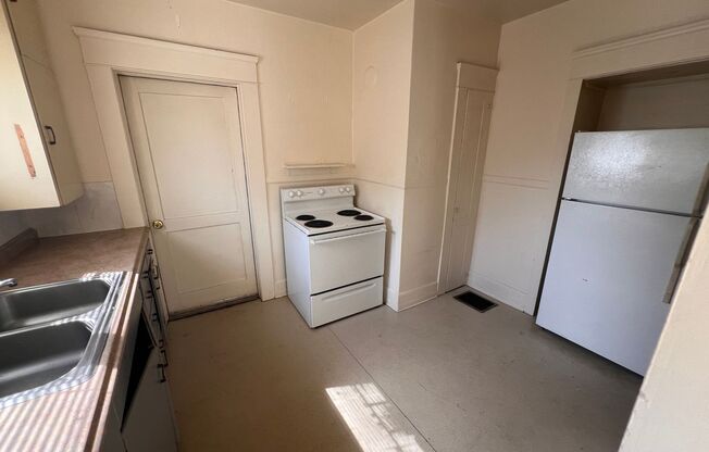 RECEIVE $500 WITH SIGNED LEASE!