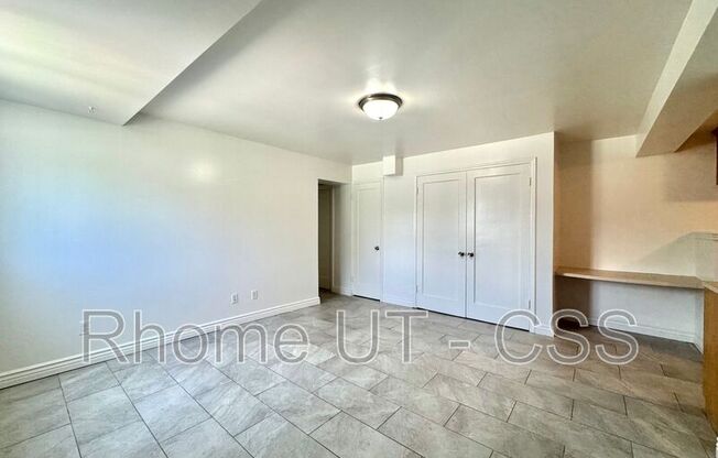 288 E 10 AVE