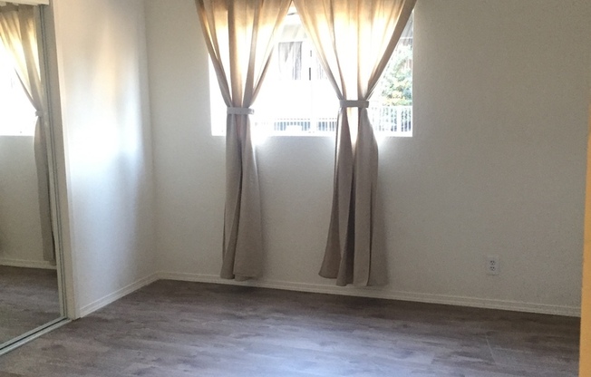 15759 Vanowen Street