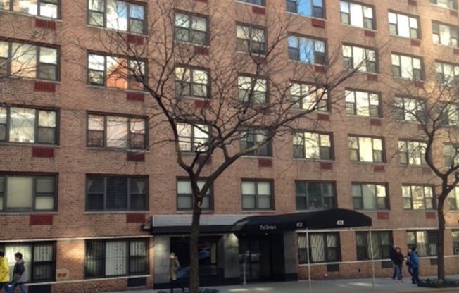 408 W 57 ST