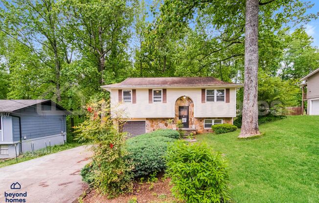 Stunning 4 Bedroom 2 Bathroom Home - Looking for You!