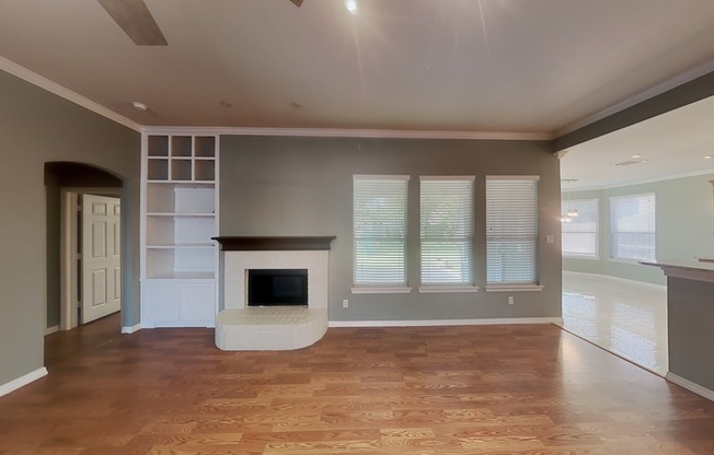 1320 VERNON CASTLE AVE