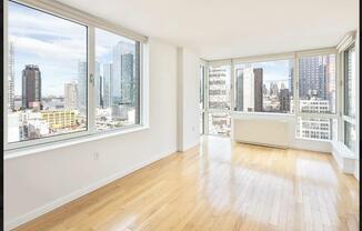 3 beds, 2 baths, $7,195, Unit 24H