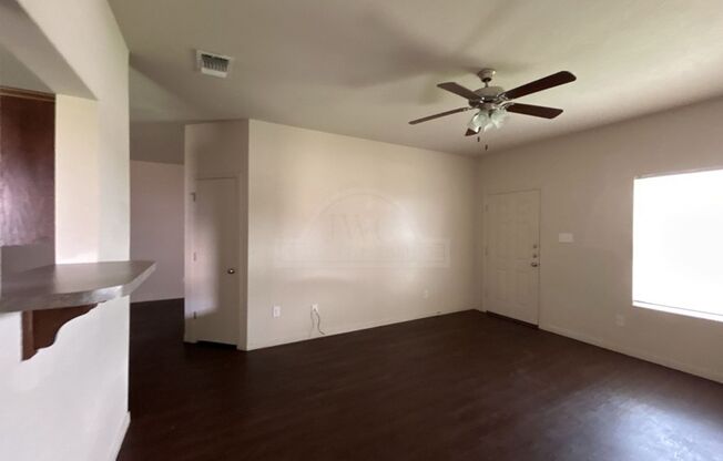 3 beds, 2 baths, $1,250, Unit 5705 Rustler Unit A