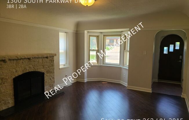 1300 S PKWY DR