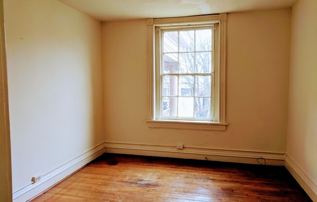 1 bed, 1 bath, $1,195, Unit Apt. 06