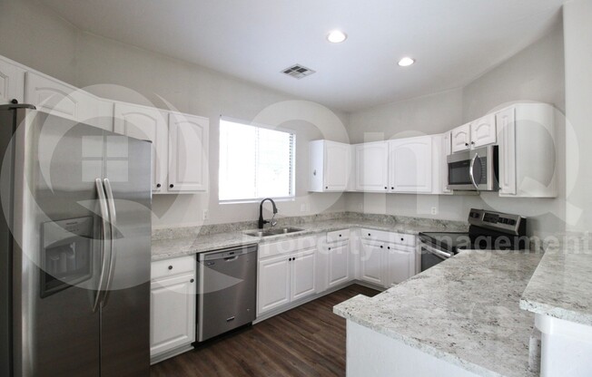 4226 E SPAWN LN