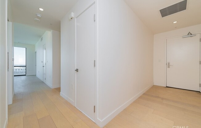 2 beds, 2 baths, 1,039 sqft, $3,700, Unit 1803