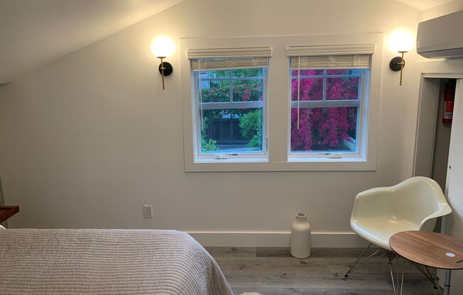 Studio, 1 bath, 125 sqft, $1,550