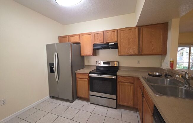 3br/2ba Condo in Heart of Riverview