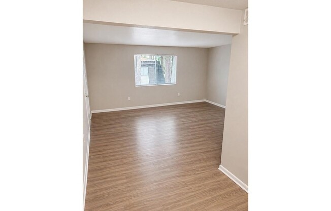 1 bed, 1 bath, 770 sqft, $810