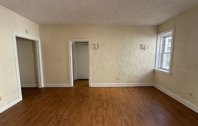 Studio, 1 bath, 308 sqft, $1,175, Unit Bayard Manor 206