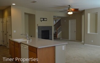 5560 LACKLAND WAY