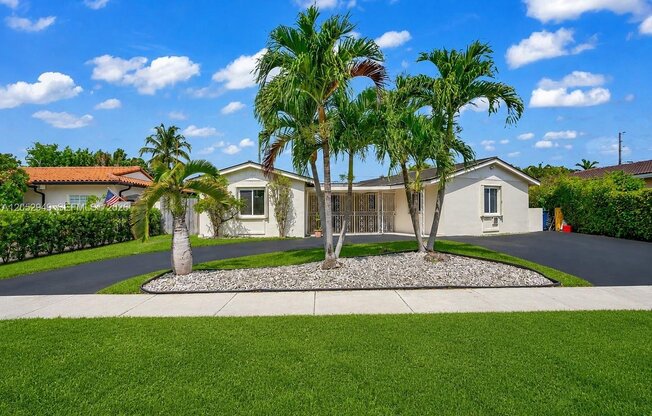 1430 SW 102 CT