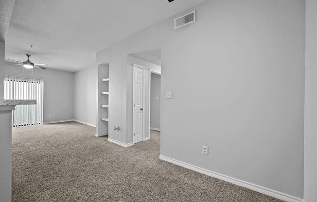 2 beds, 2 baths, 985 sqft, $1,600