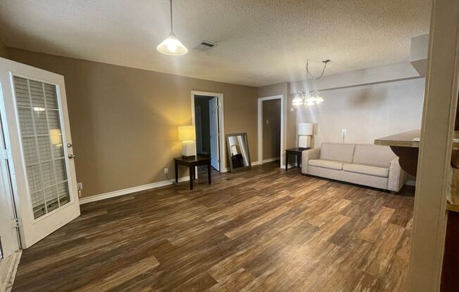 1 bed, 1 bath, $795