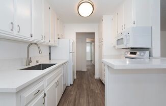 2 beds, 2 baths, 1,120 sqft, $2,400, Unit 008