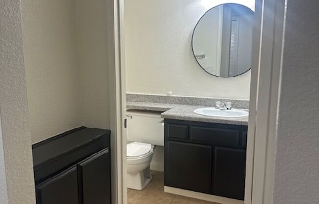 2 beds, 2 baths, 1,040 sqft, $1,610, Unit 263