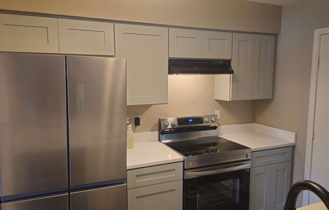 2 beds, 2 baths, $1,599