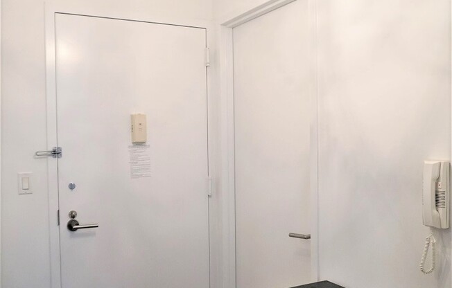 Studio, 1 bath, 367 sqft, $3,300, Unit 606