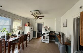Charming 2 bed/2 bath off Brady St!