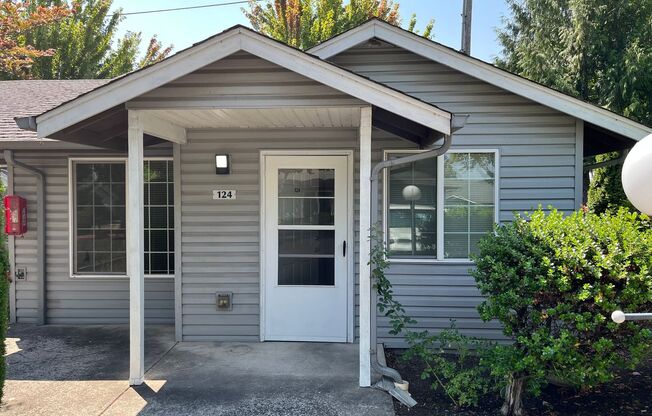 1 bed, 1 bath, 760 sqft, $1,450, Unit 124