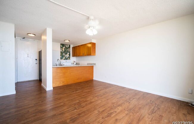 1 bed, 1 bath, $2,350, Unit # 1705