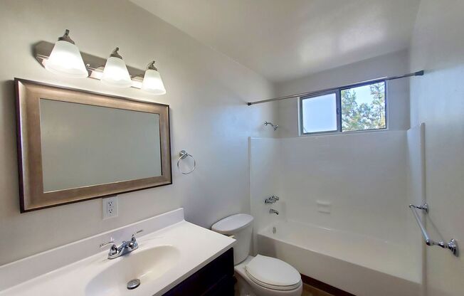 1 bed, 1 bath, $1,695, Unit 07