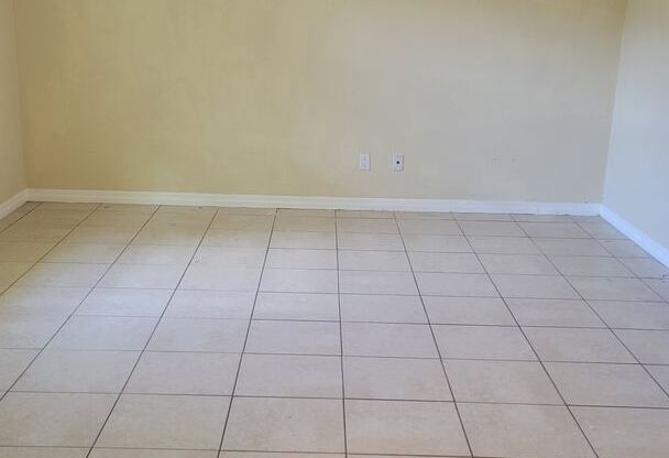 2 beds, 1 bath, $1,800