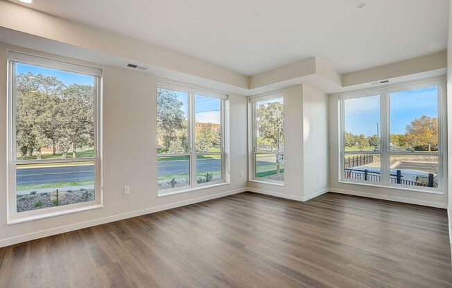 1 bed, 1 bath, 641 sqft, $1,455, Unit 101
