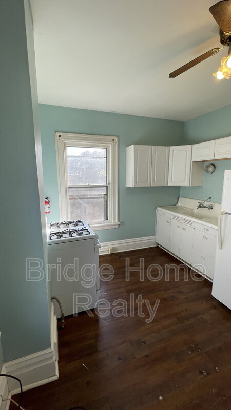 14 BRADFORD AVE