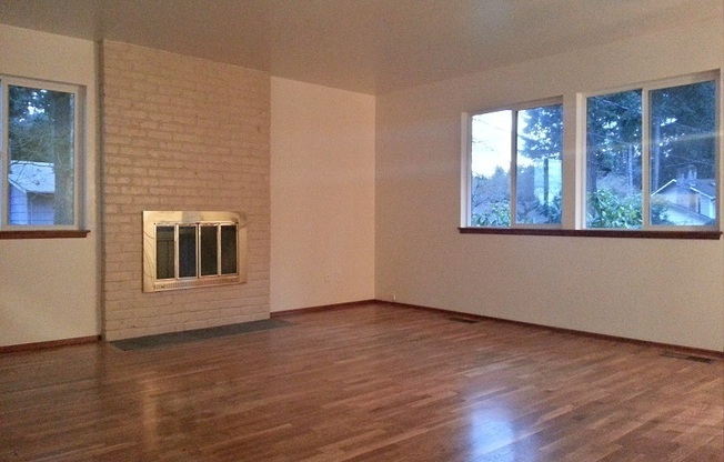Ideal Split-Level Lake Hills Home