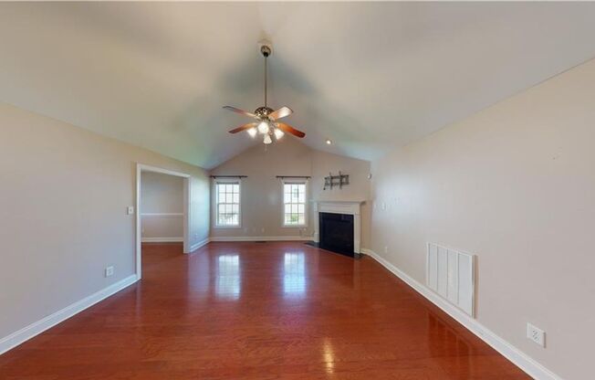400 Orchard Falls ~ Anderson Creek Club