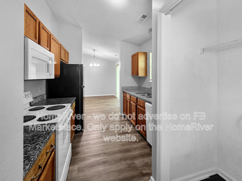 1109 CAPPS HOLW DR