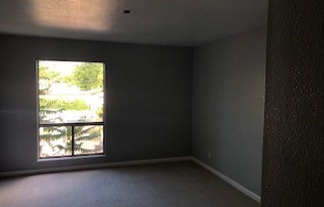 NE UPTOWN WINROCK CONDO 2/BD 2/BA - UTILITIES INCLUDED