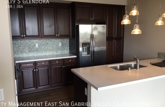 339 S Glendora
