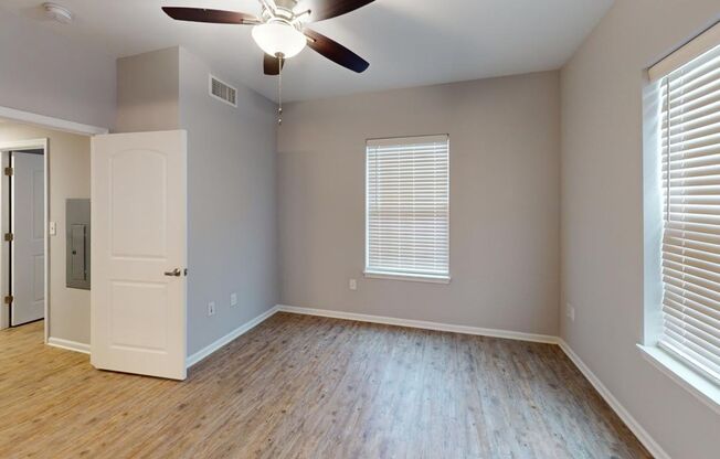 3 beds, 2 baths, 1,175 sqft, $1,899