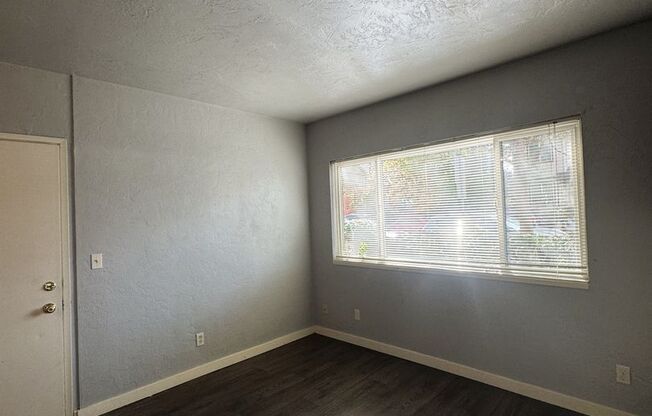 Studio, 1 bath, $1,125, Unit 05
