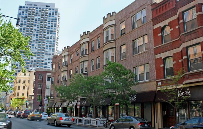 334 West Dickens Ave.