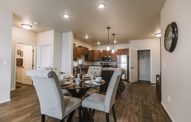 3 beds, 2 baths, 1,242 sqft, $1,750, Unit 4201-308
