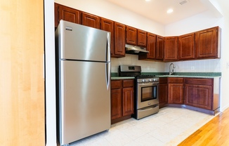 216 W 132 ST
