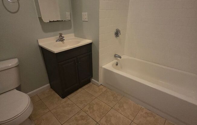 1 bed, 1 bath, 650 sqft, $1,795, Unit 810