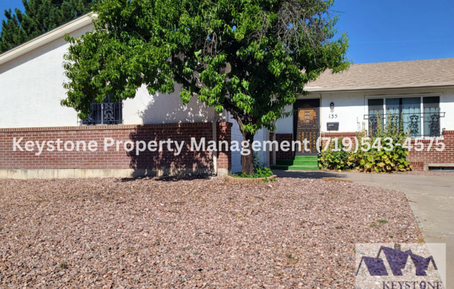 Sunset Park Rancher 3 Bedrooms/3 Bathrooms/2 Car Garage $2300/$2300