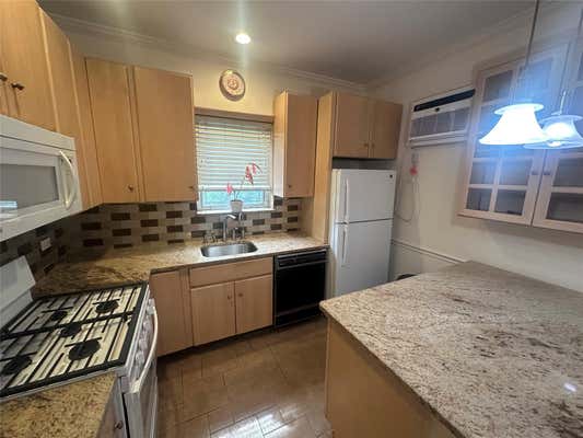 1105 DOUGHTY BLVD