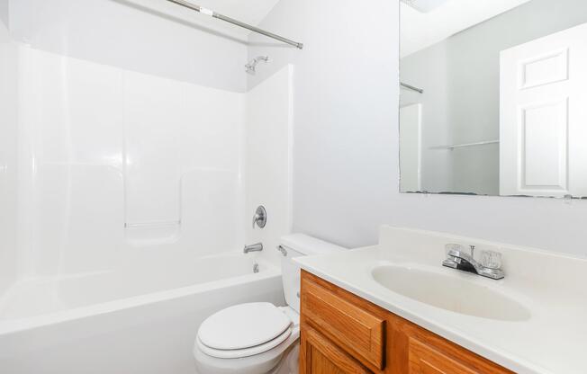 4 beds, 4.5 baths, 2,000 sqft, $1,912