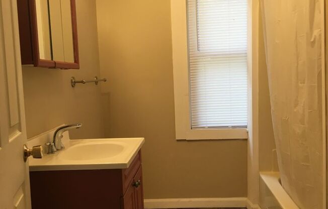 Beautiful 3 bedroom 1 bath home in St. Paul