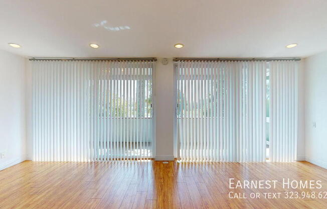 4915 TYRONE AVE