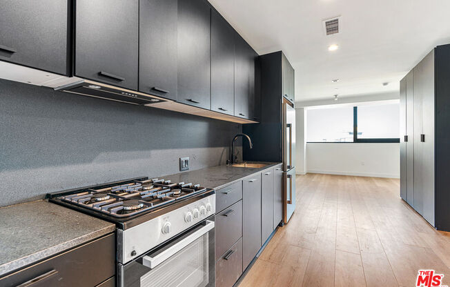 Studio, 1 bath, 402 sqft, $2,495, Unit 204