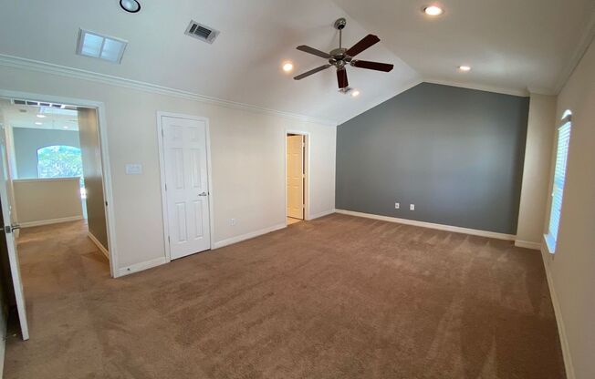 3 beds, 3.5 baths, 1,950 sqft, $2,100, Unit 106